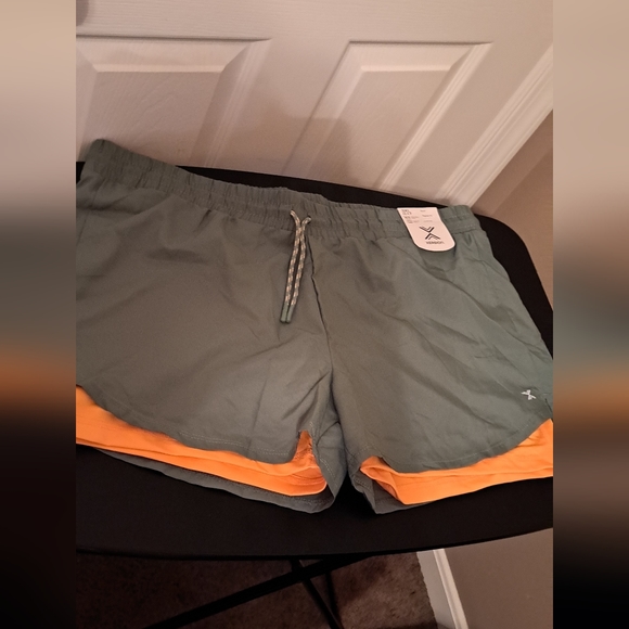 Xersion Pants - Women's Harbor green Xersion Layered shorts NWT